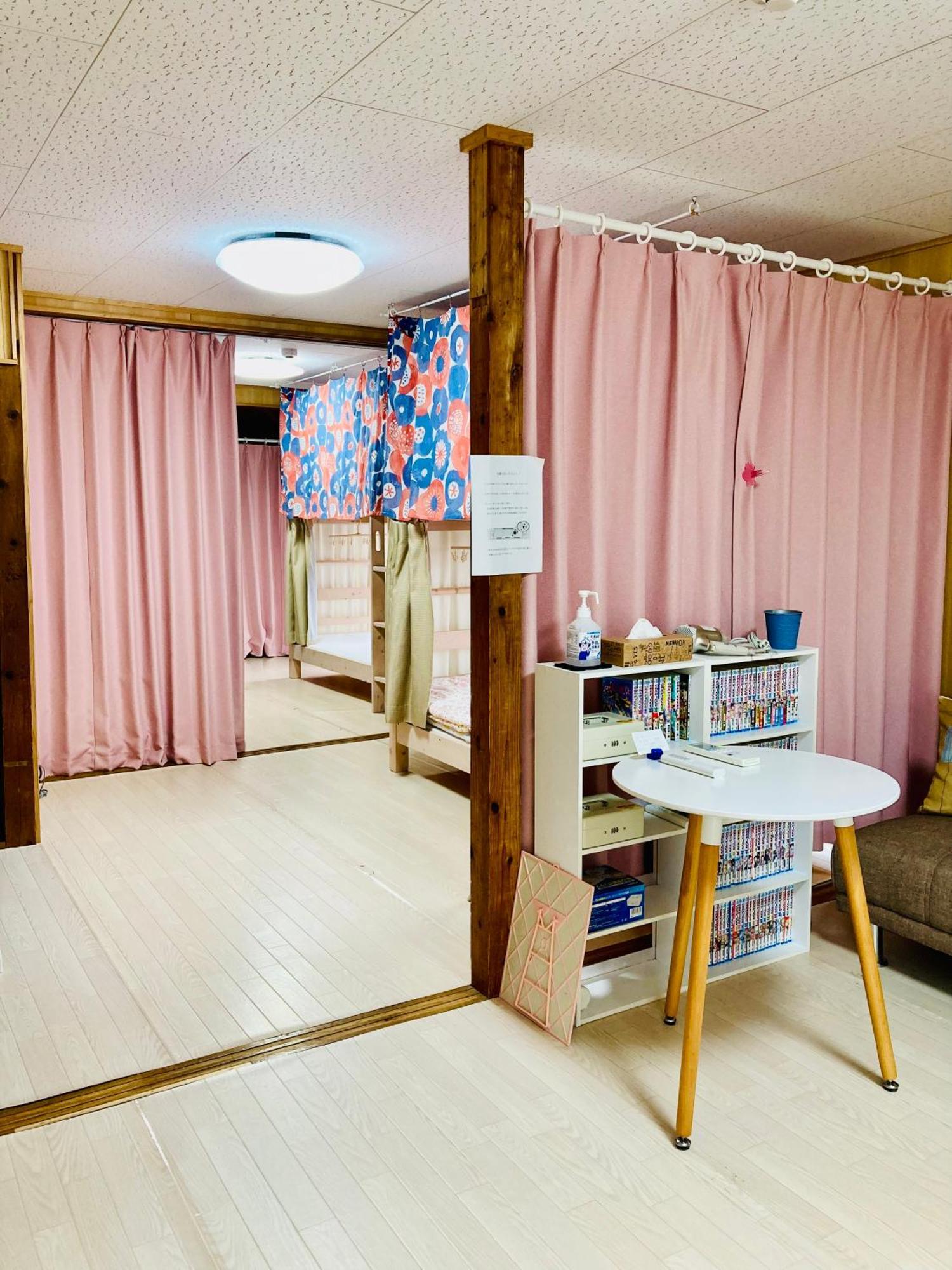 אמאמי Guesthouse Perche Female Only מראה חיצוני תמונה